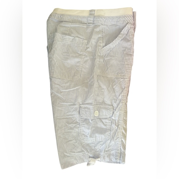 ST. JOHN’S BAY -Women’s Cargo Shorts - Light Blue Stripe - Picture 7 of 9